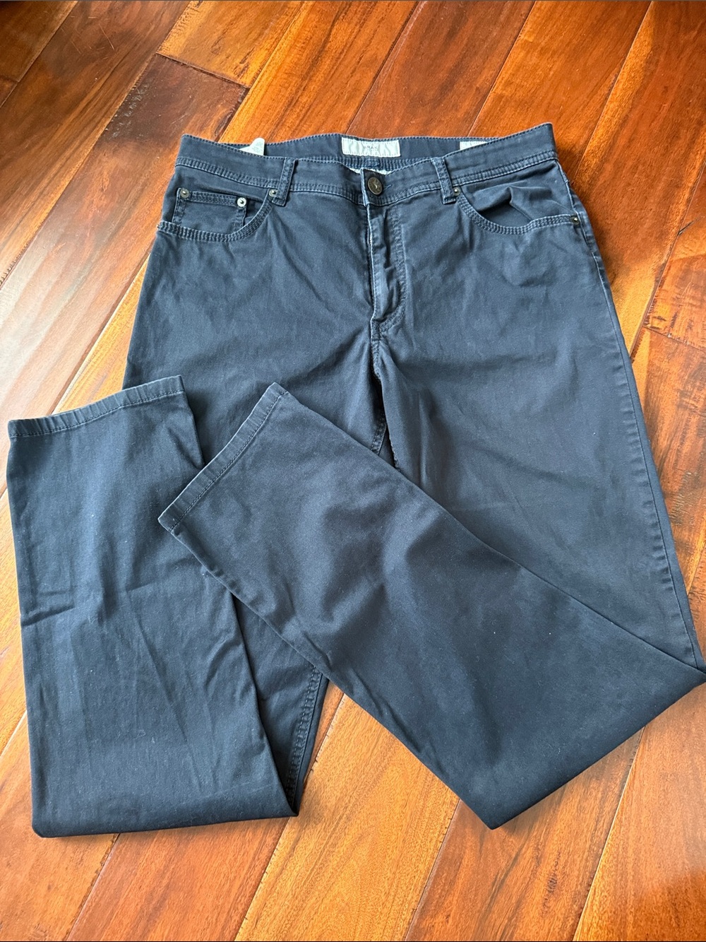 Straight Fit Men's Jeans in Dark Blue